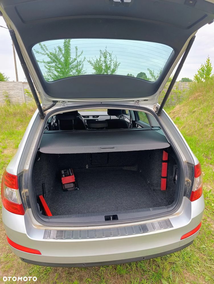 Skoda Octavia 1.6 TDI Edition DSG - 12