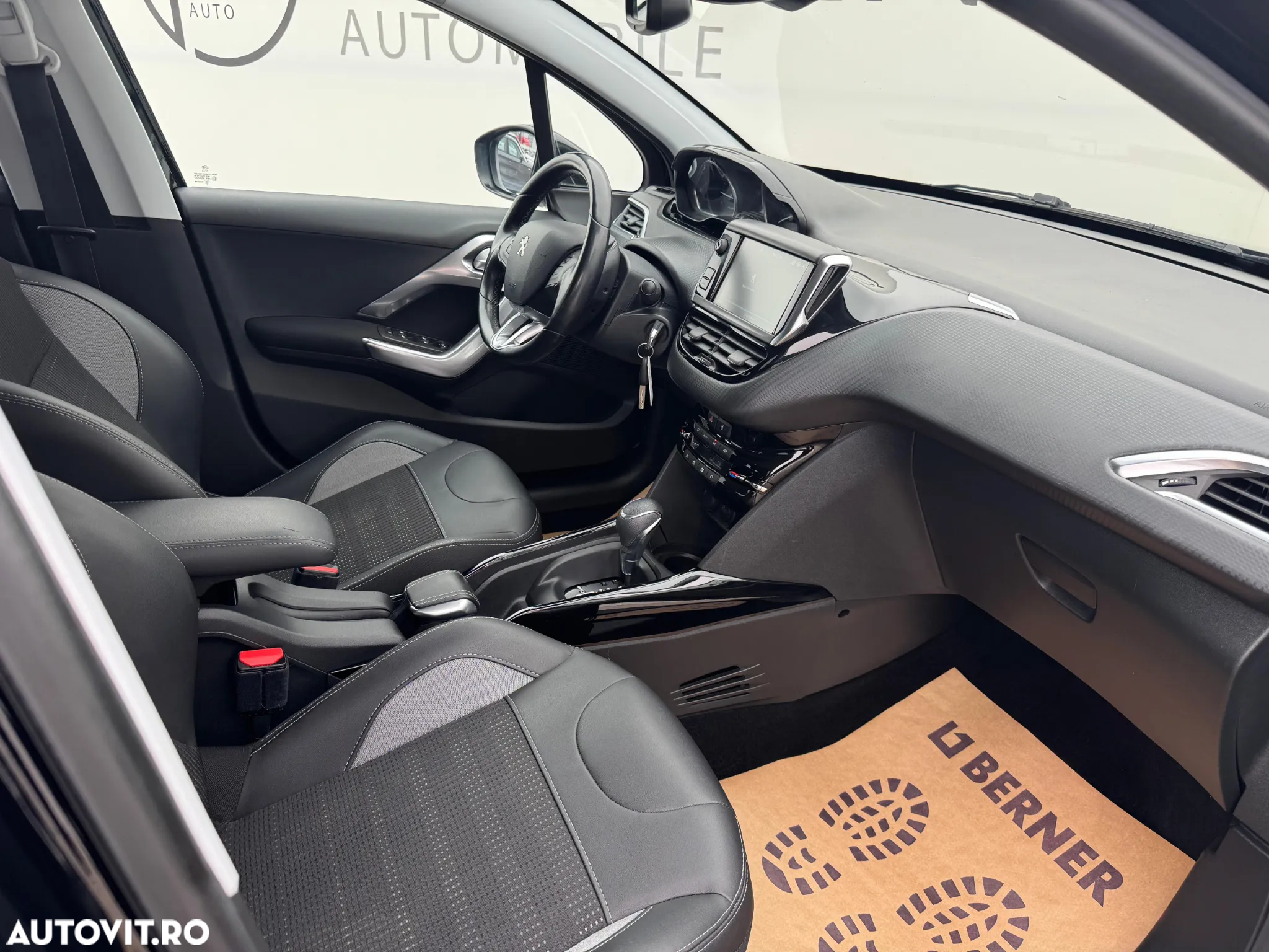Peugeot 2008 1.2 PureTech Turbo EAT6 S&S Allure - 9