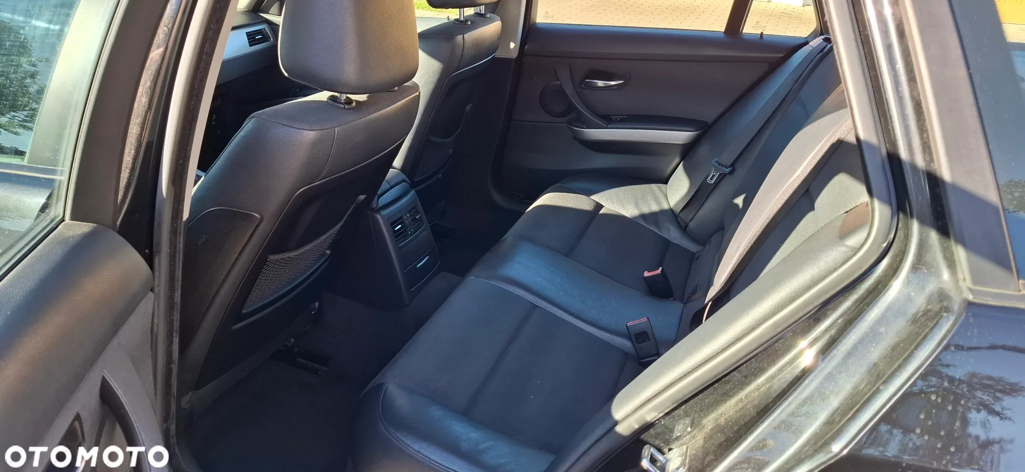 BMW Seria 3 318i - 9