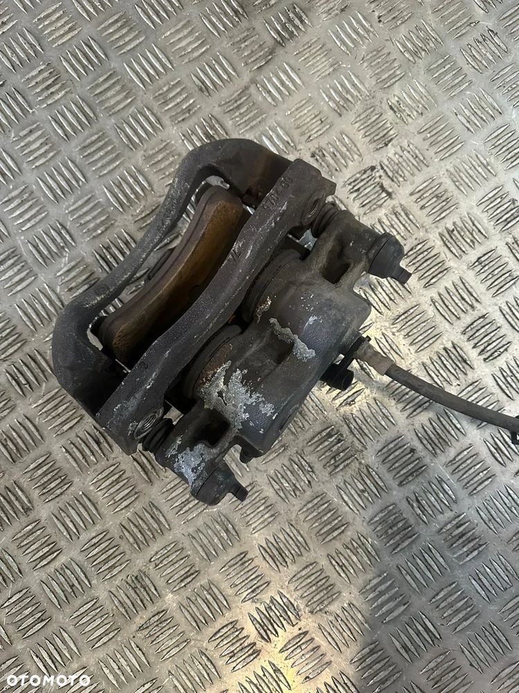 Zacisk hamulcowy Tyl tylny lewy prawy IVECO DAILY 65-70C 14- 978301 - 4