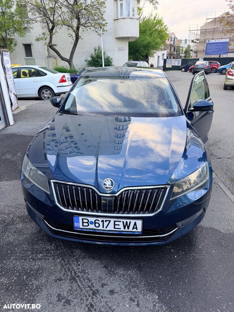 Skoda Superb 2.0 TDI DSG Ambition - 1