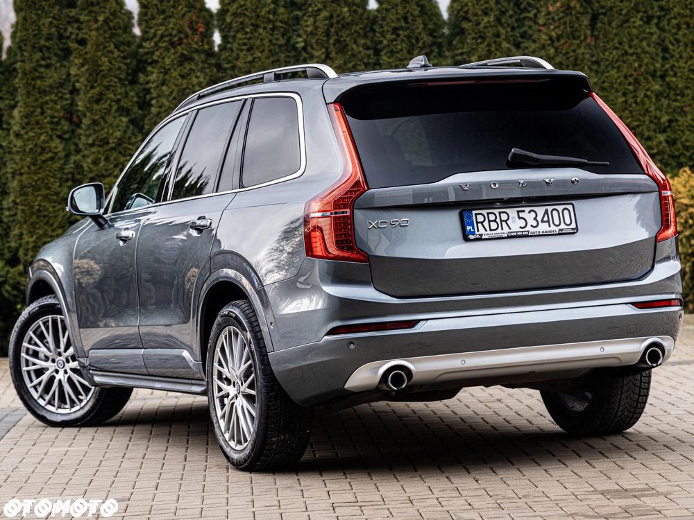 Volvo XC 90 B5 D AWD Geartronic Momentum Pro - 23