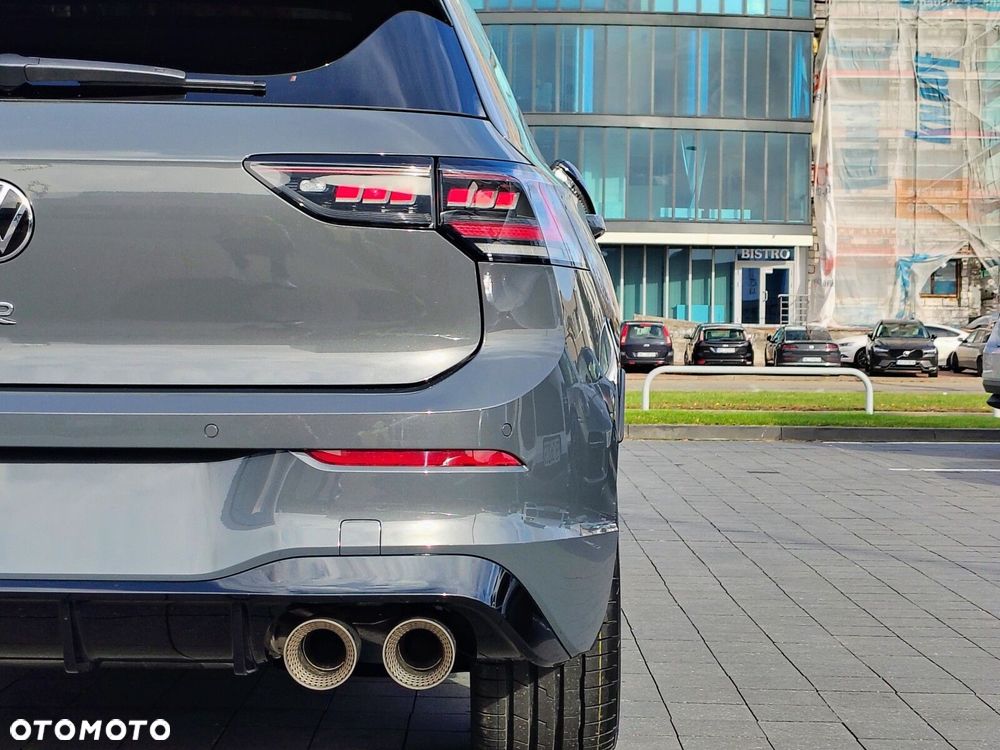 Volkswagen Golf - 10