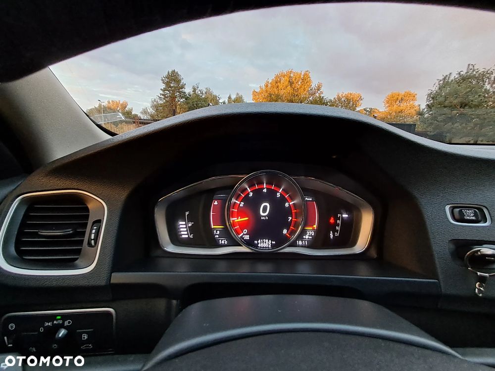 Volvo V60 Cross Country T5 AWD Summum - 17