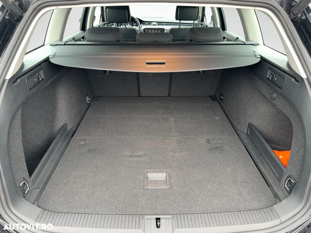 Volkswagen Passat Variant 2.0 TDI SCR DSG Business - 13