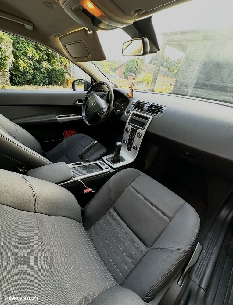 Volvo C30 1.6 D Drive 99g Momentum Start/Stop - 4