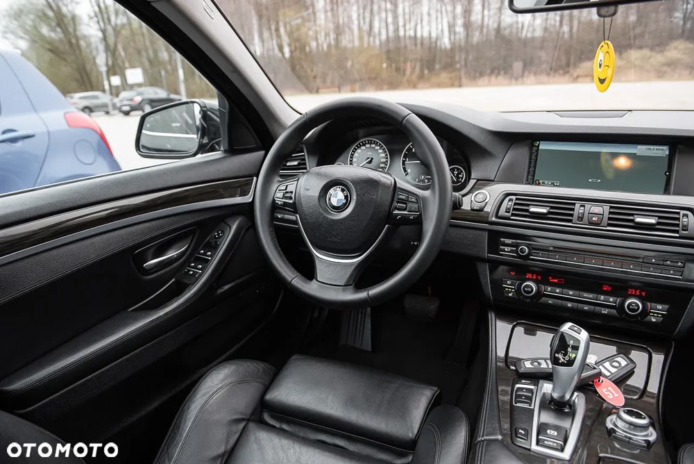 BMW Seria 5 520d - 31