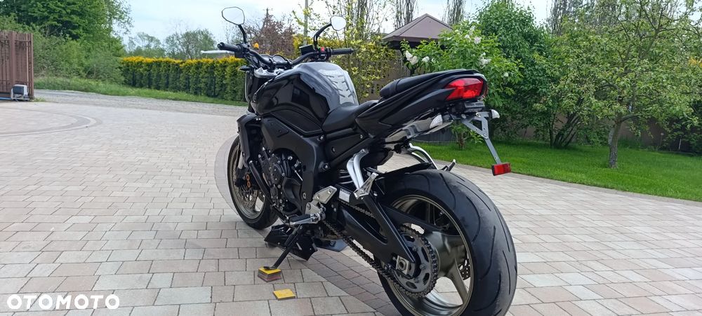Yamaha FZ - 7