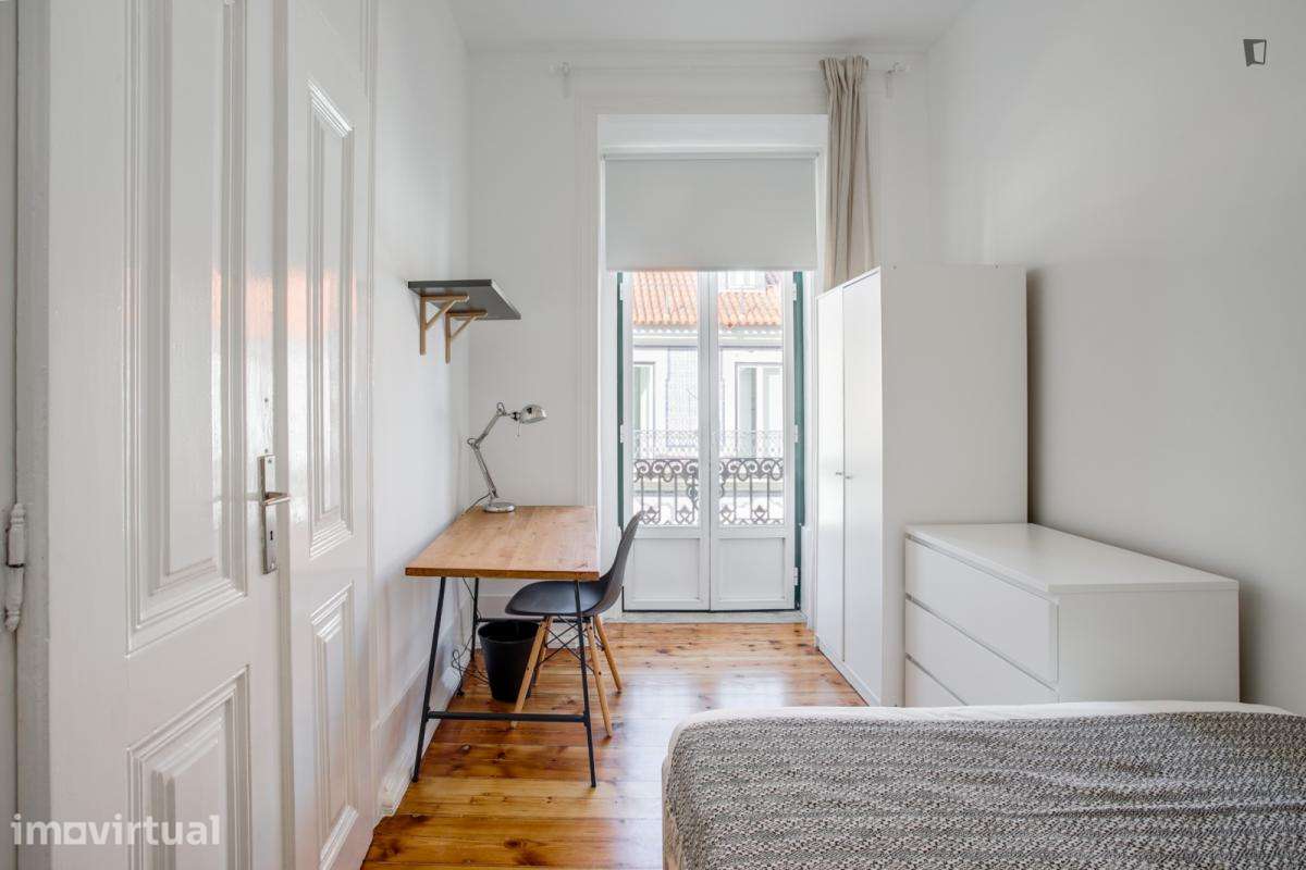 Quarto - localizado em Santos Lisbon - Grande imagem: 3/18