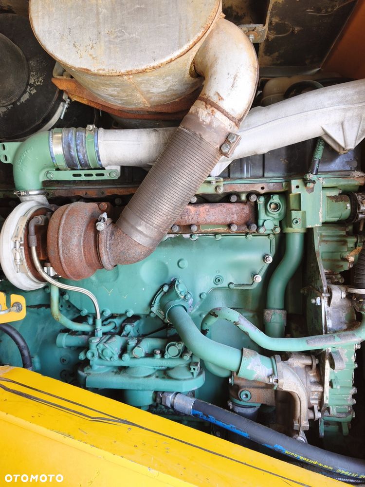 Volvo L150F - 11