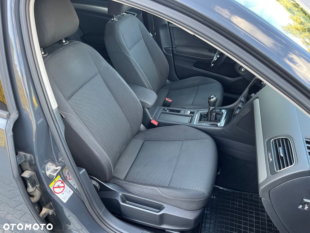 Volkswagen Golf 1.0 TSI BMT Trendline - 12