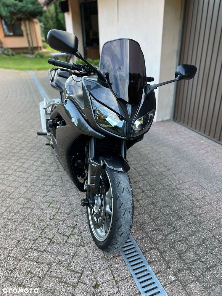 Yamaha FZ - 2