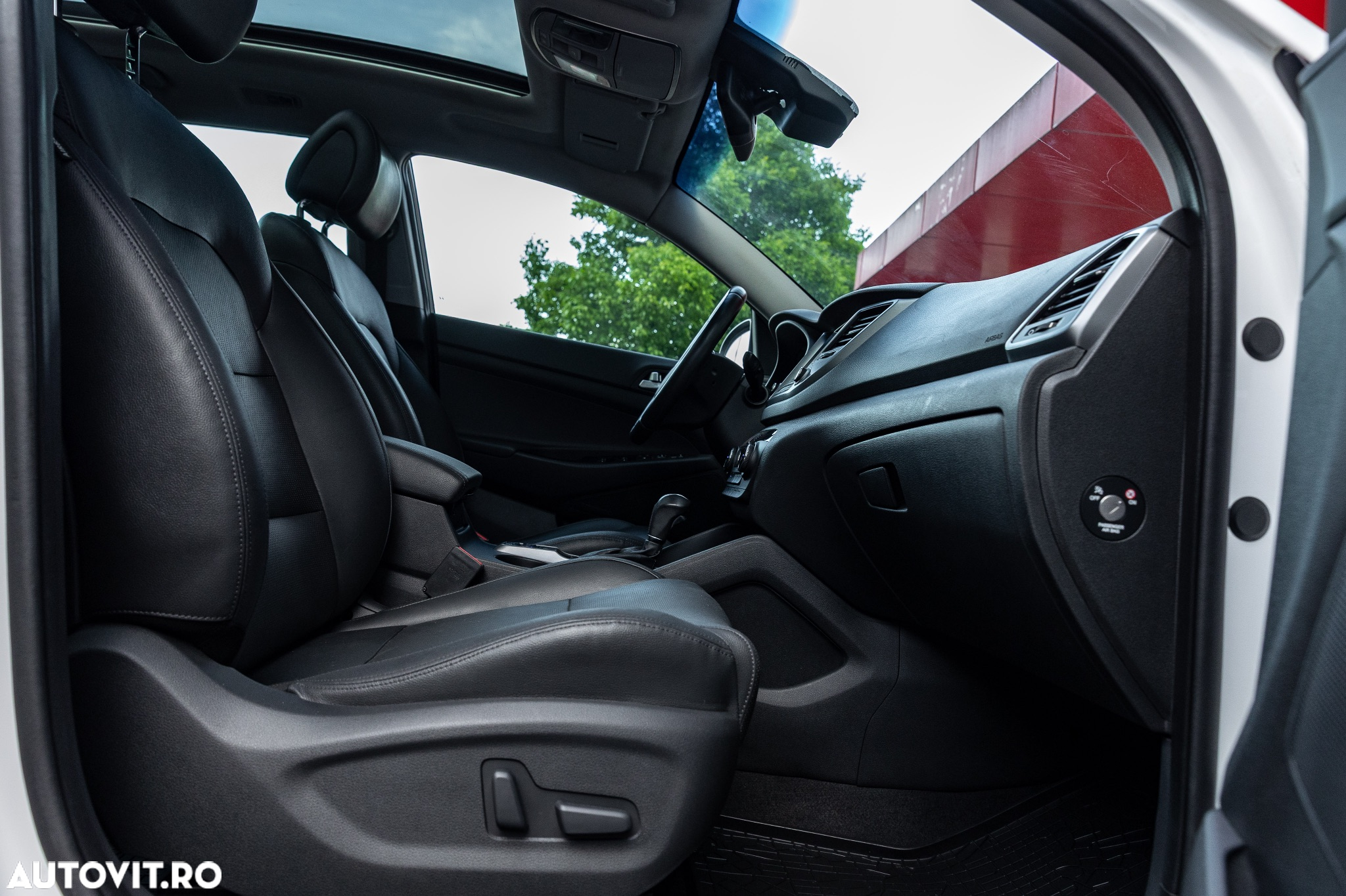 Hyundai Tucson 2.0 CRDI 4WD 6AT Luxury Pack+ - 11