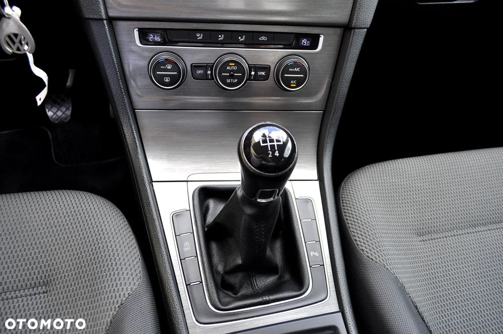 Volkswagen Golf 1.6 TDI BMT Trendline - 25