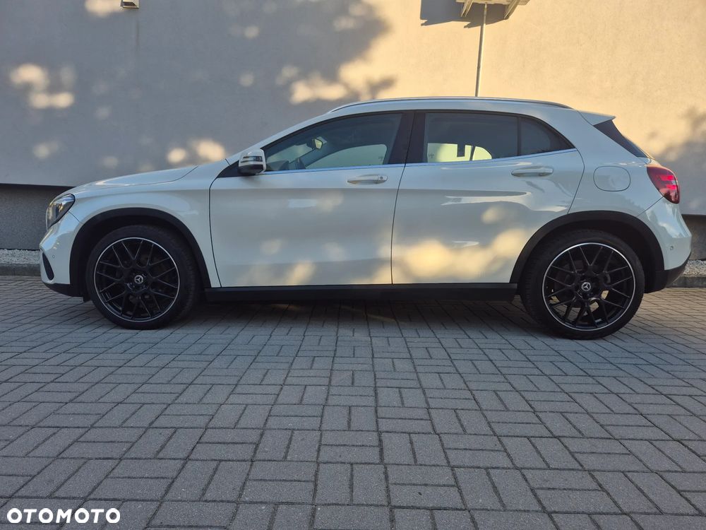 Mercedes-Benz GLA 200 UrbanStyle Edition - 7