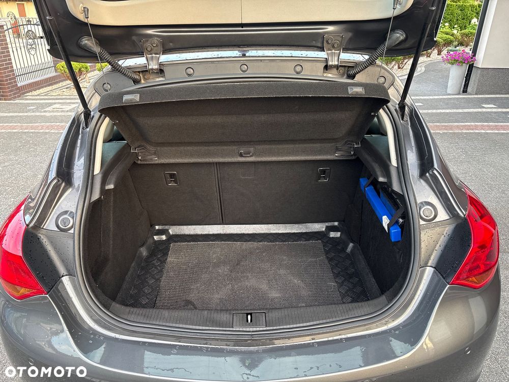 Opel Astra 1.4 T Cosmo - 17