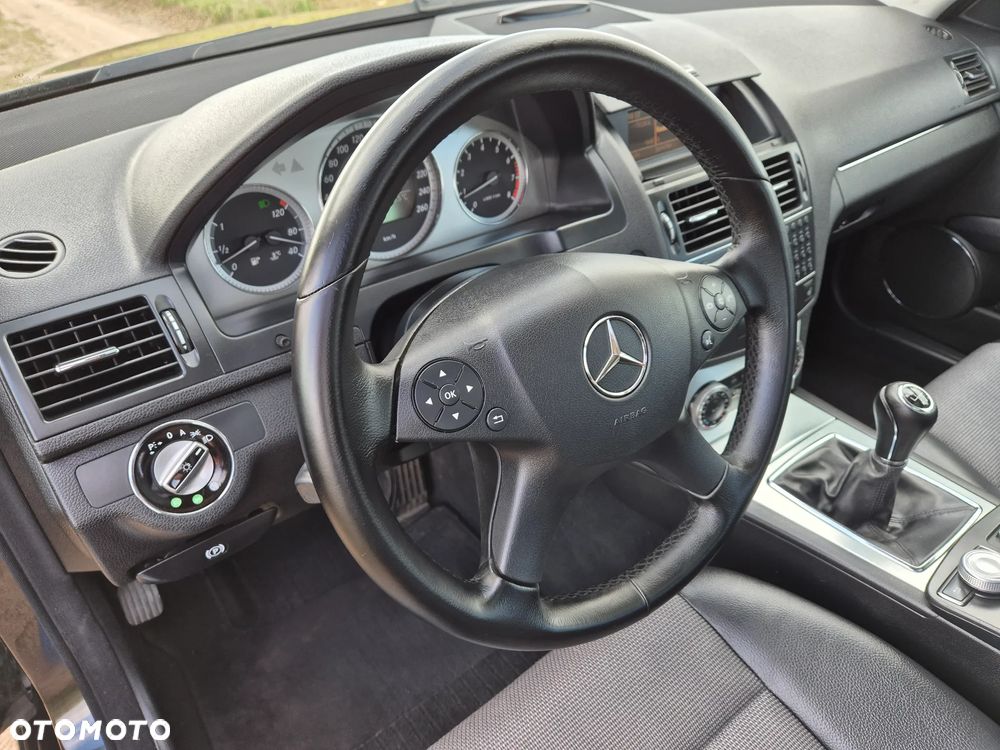 Mercedes-Benz Klasa C 180 Kompressor Avantgarde - 34