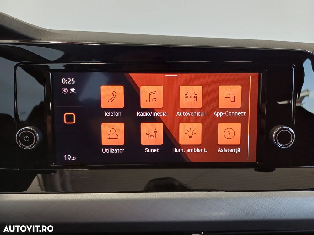 VOLKSWAGEN Golf 2023 — imagine 17