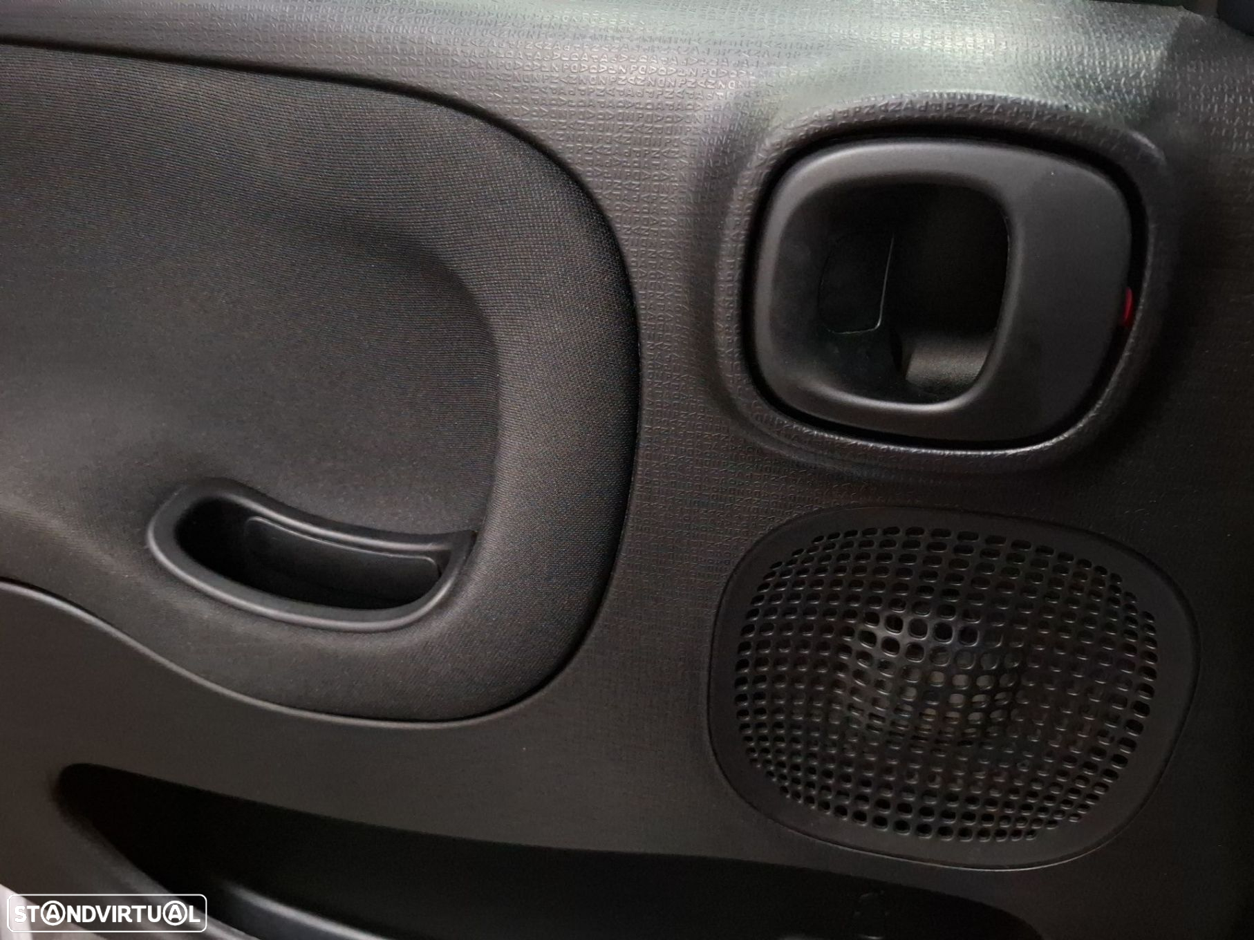 Fiat Panda 1.0 Hybrid City Cross - 21