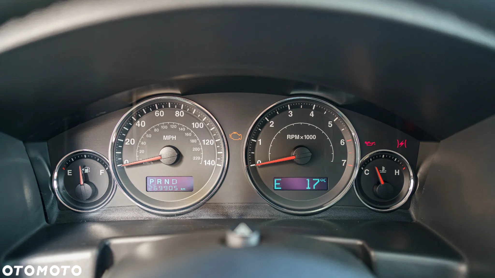 Jeep Commander 5.7 V8 HEMI Automatik Limited - 18