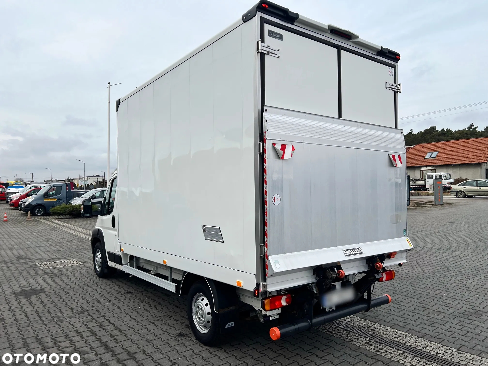 Peugeot Boxer Kontener 3,75m  3x Drzwi + Winda 750 kg Salon PL, Jeden Właściciel - 3
