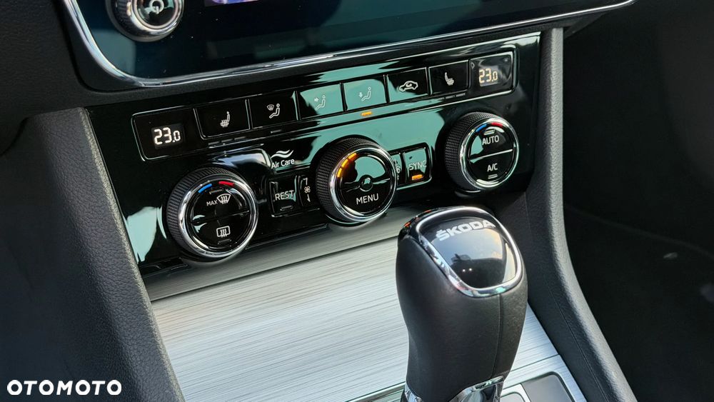 Skoda Superb 2.0 TDI DSG Ambition - 11