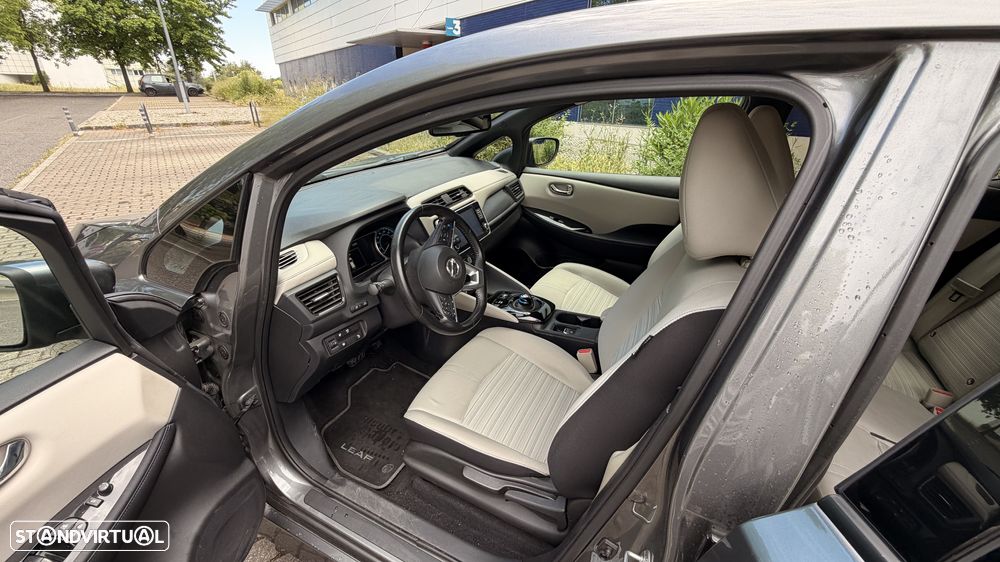 Nissan Leaf N-Connecta Two Tone - 17