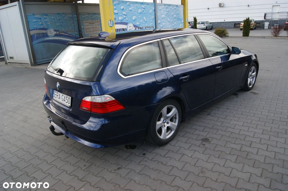 BMW Seria 5 525d Edition Exclusive - 18