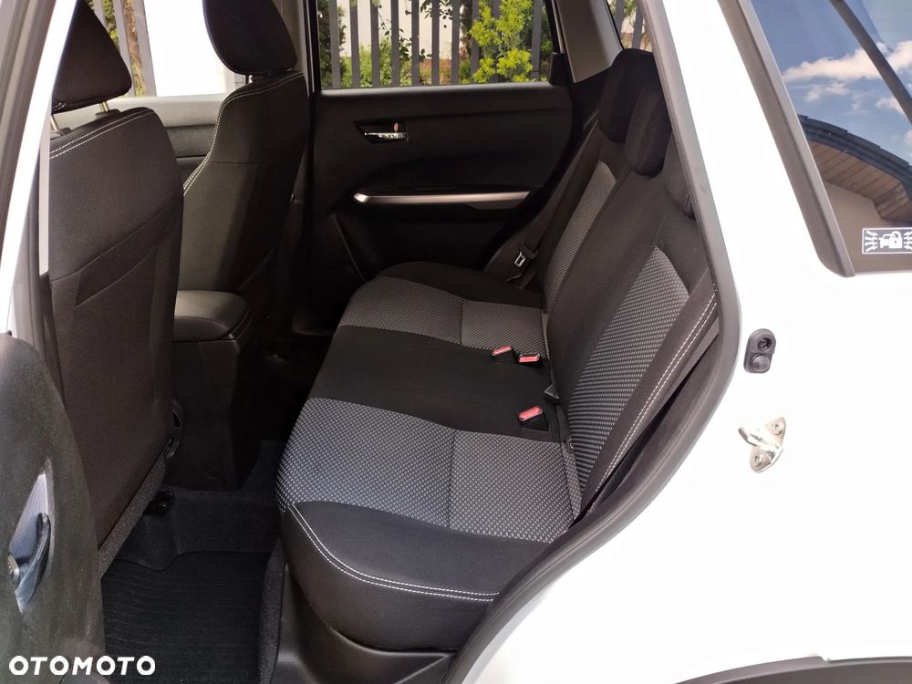 Suzuki Vitara - 11