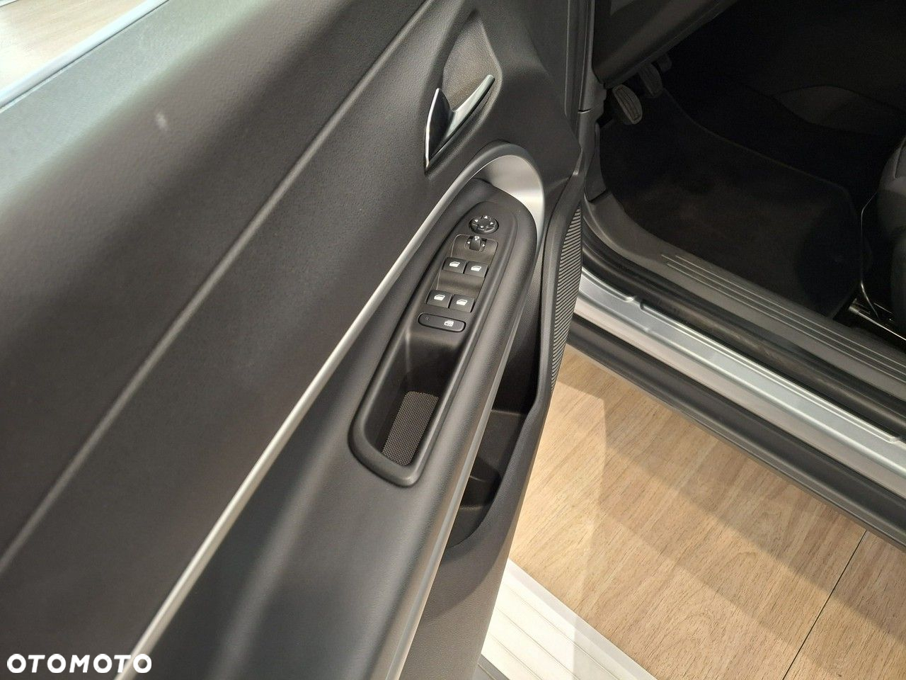 Jeep Avenger 1.2 GSE T3 Altitude FWD - 14