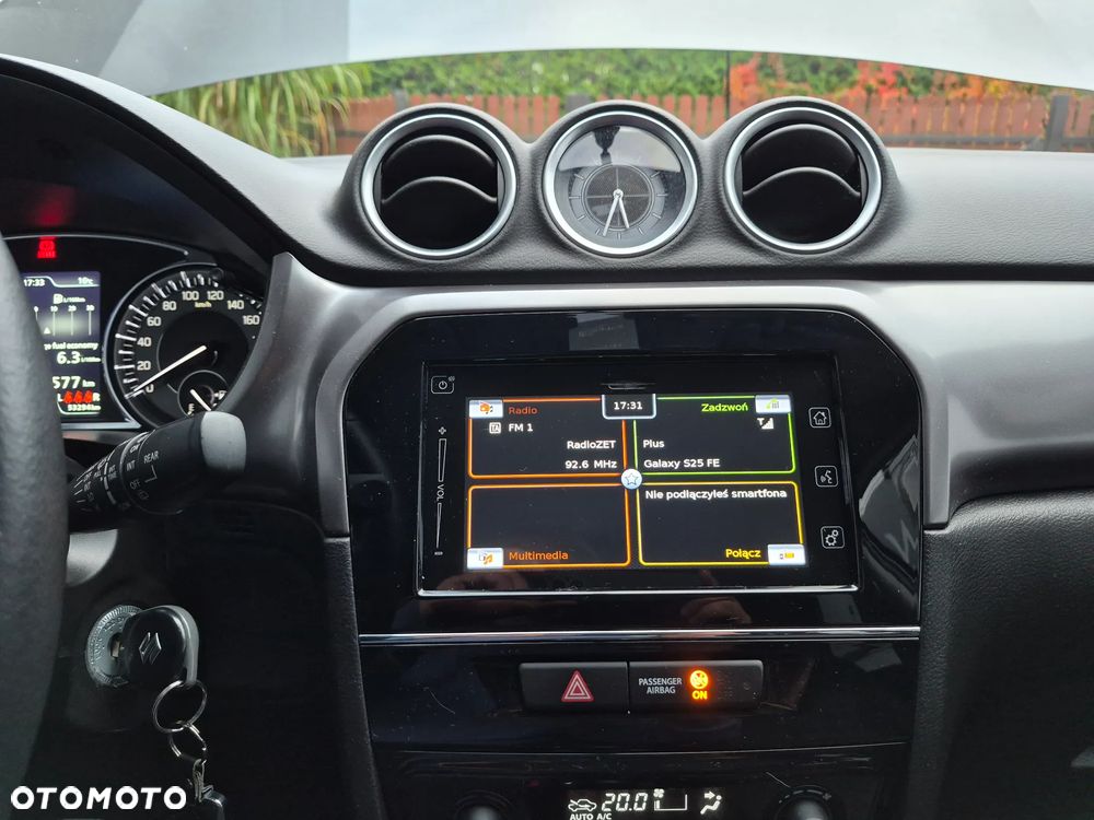 Suzuki Vitara 1.0 Boosterjet Premium 2WD - 18