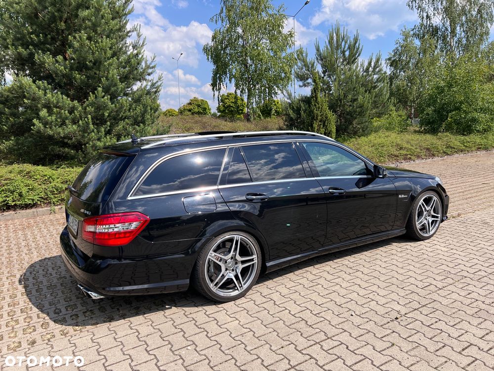 Mercedes-Benz Klasa E 63 AMG - 32