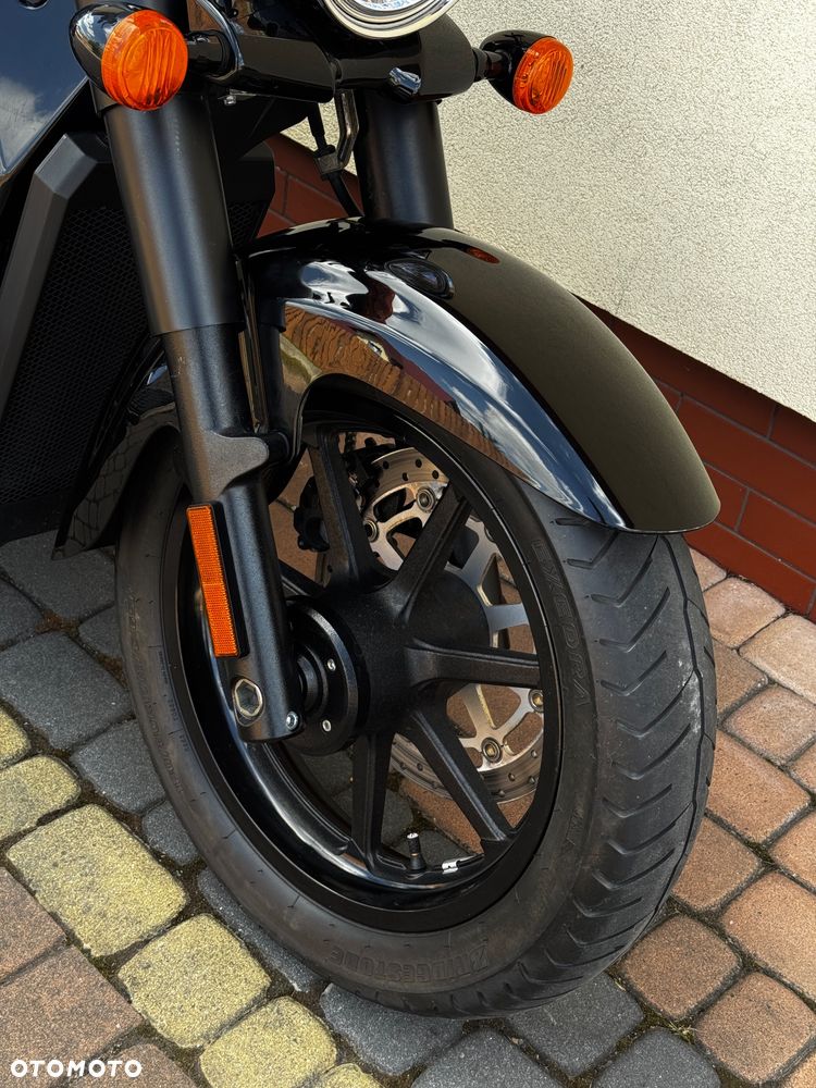 Suzuki VL 1500 Intruder LC - Boulevard C90 - 11