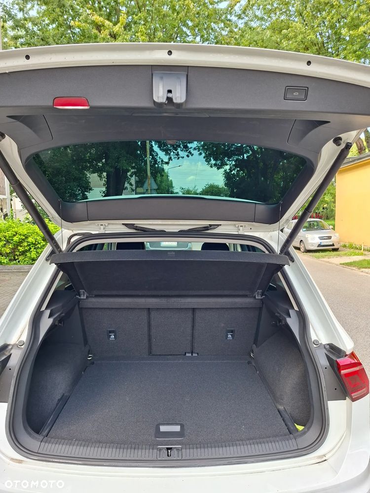 Volkswagen Tiguan 2.0 TDI SCR 4Mot Elegance DSG - 25