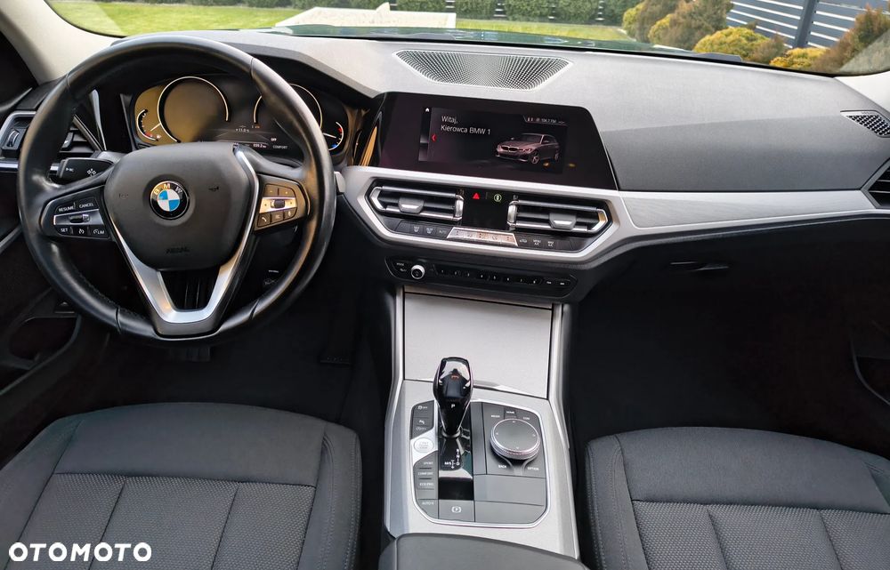 BMW Seria 3 320i Sport Line Shadow - 13