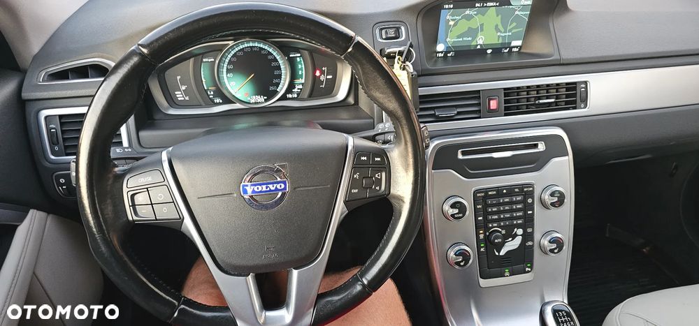 Volvo V70 D4 Summum - 25