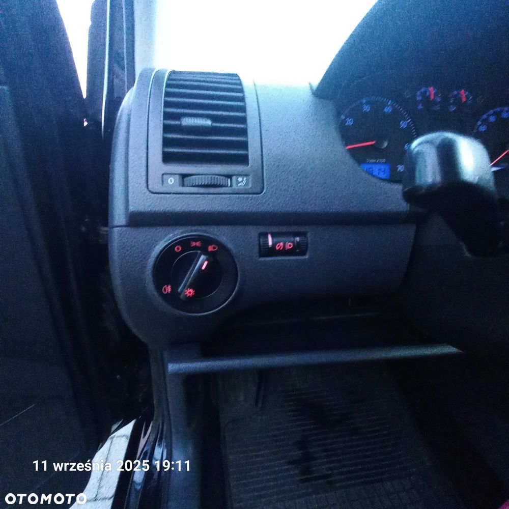 Volkswagen Polo - 9