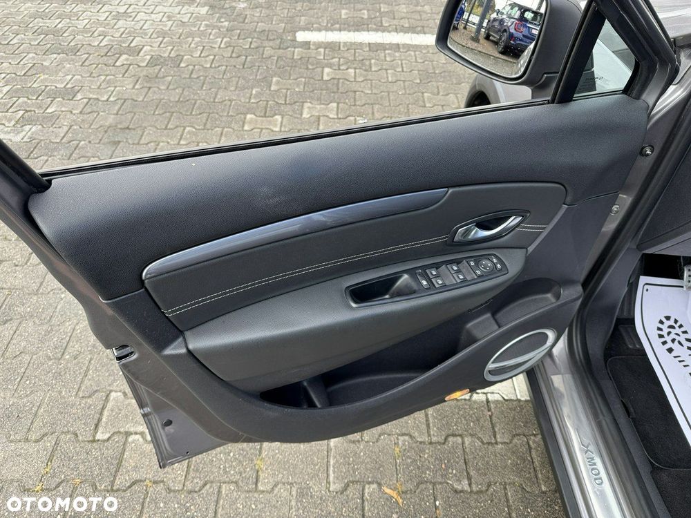 Renault Scenic ENERGY TCe 130 S&S Xmod Bose Edition - 15