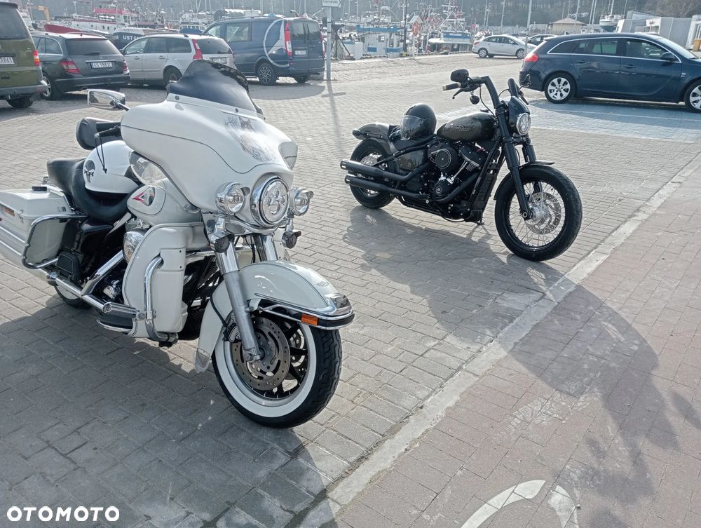 Harley-Davidson FLHT Electra Glide Standard - 28