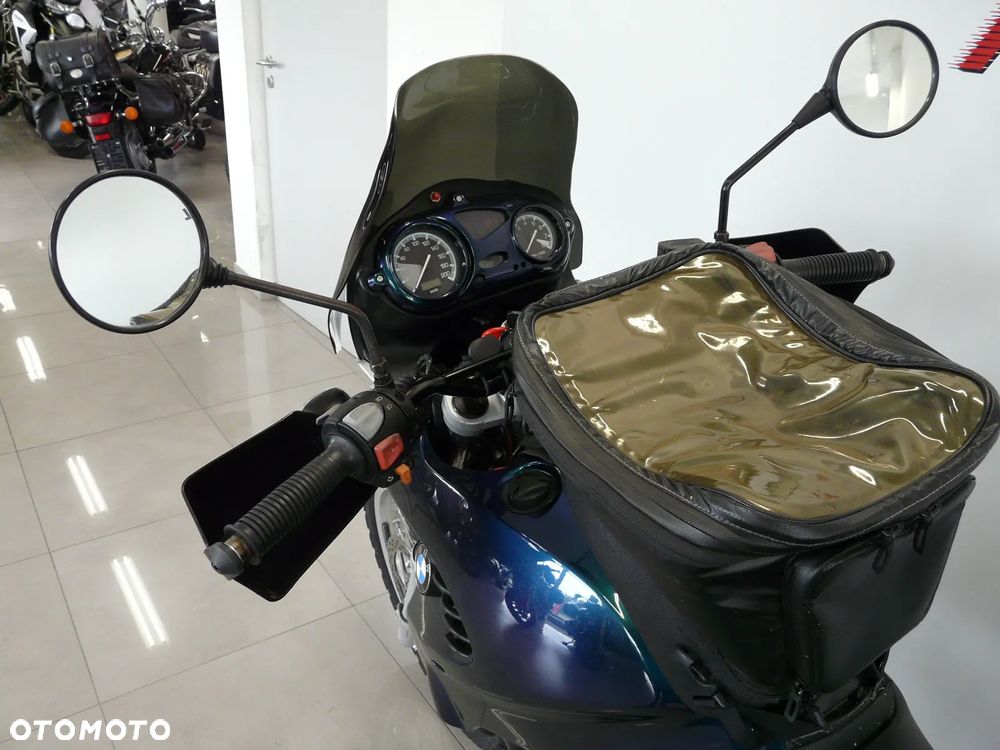 BMW F - 21