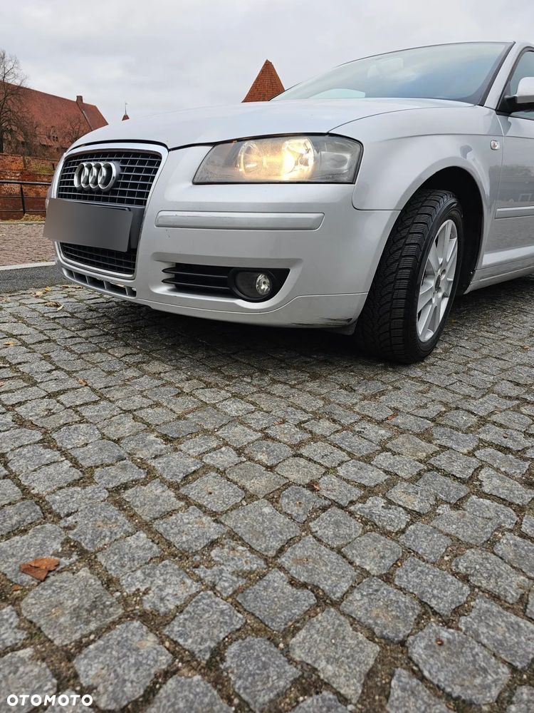 Audi A3 3-drzwiowe 1.6 Attraction - 12