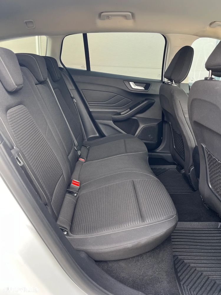 Ford Focus 1.5 EcoBlue Start-Stopp-System Aut. TITANIUM X - 15