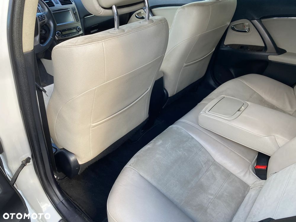 Toyota Avensis 1.8 Premium MS - 16