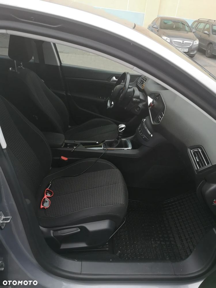 Peugeot 308 SW 1.5 BlueHDi Active S&S - 16