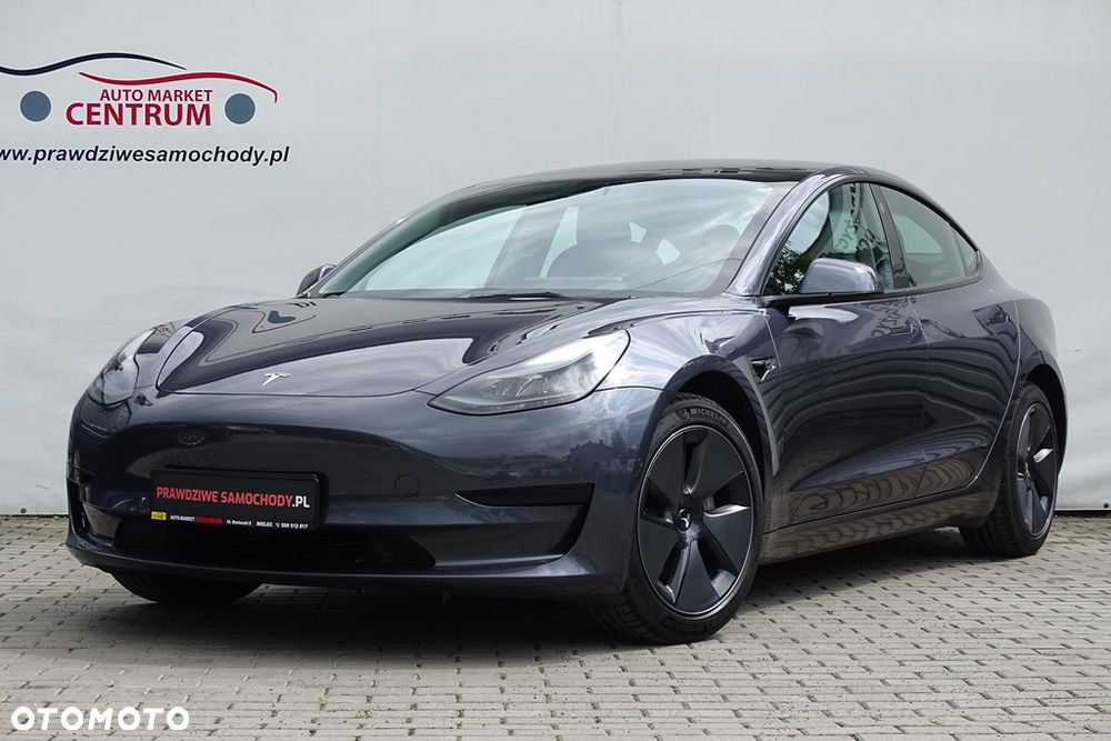 Tesla Model 3 - 13
