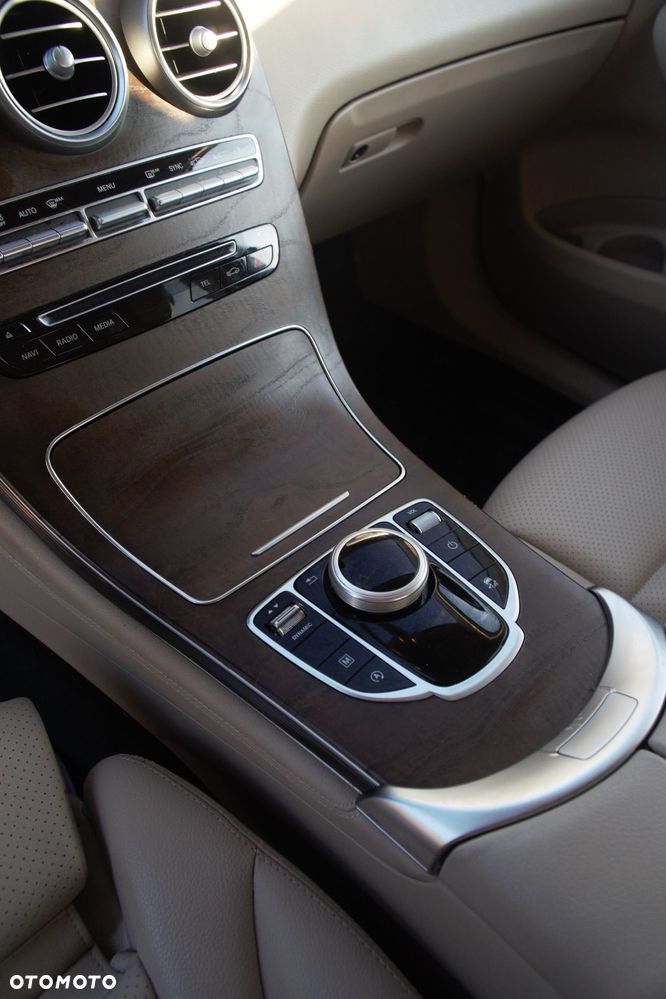 Mercedes-Benz GLC 300 4-Matic - 26