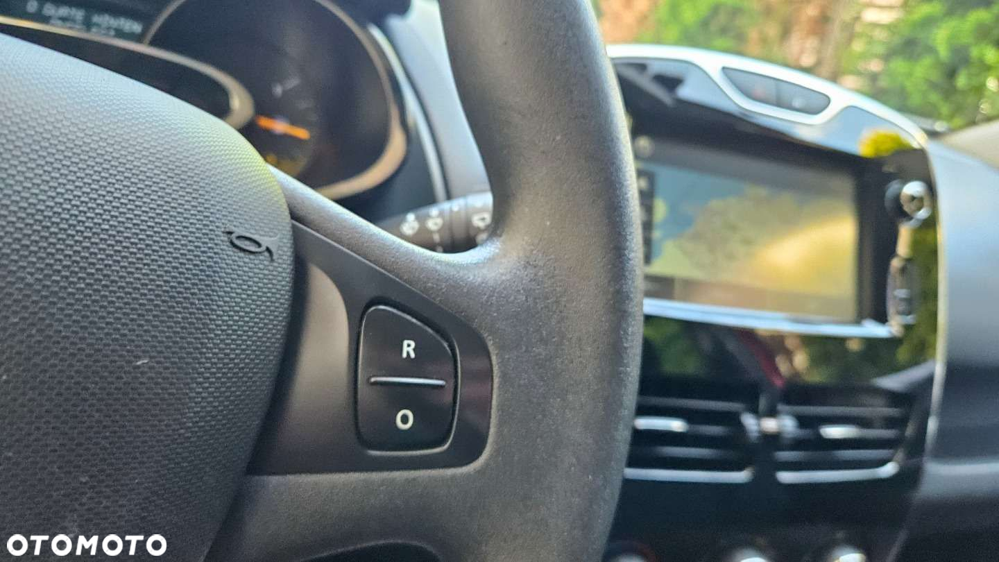 Renault Clio - 26
