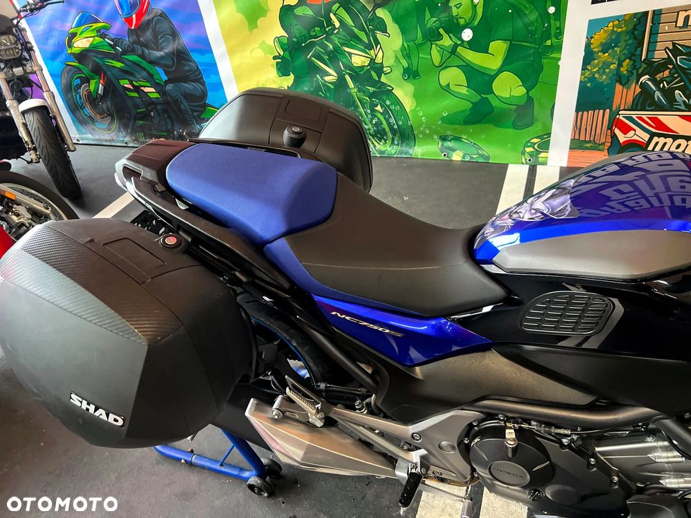 Honda NC - 12
