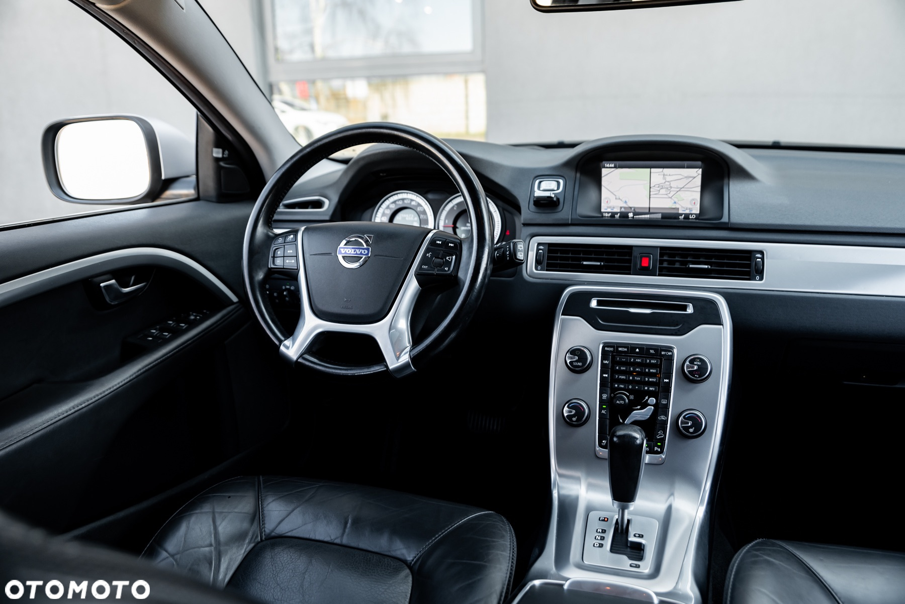 Volvo XC 70 - 36