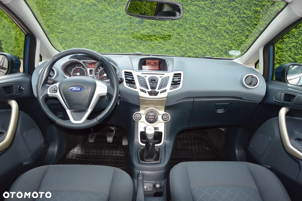 Ford Fiesta 1.6 Ghia EU5 - 14
